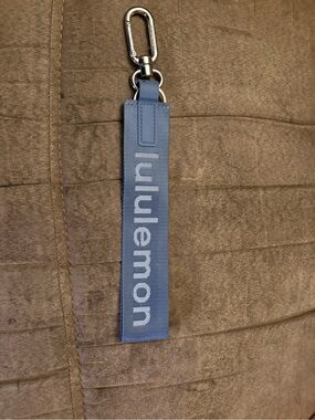 Lululemon never lost key ring